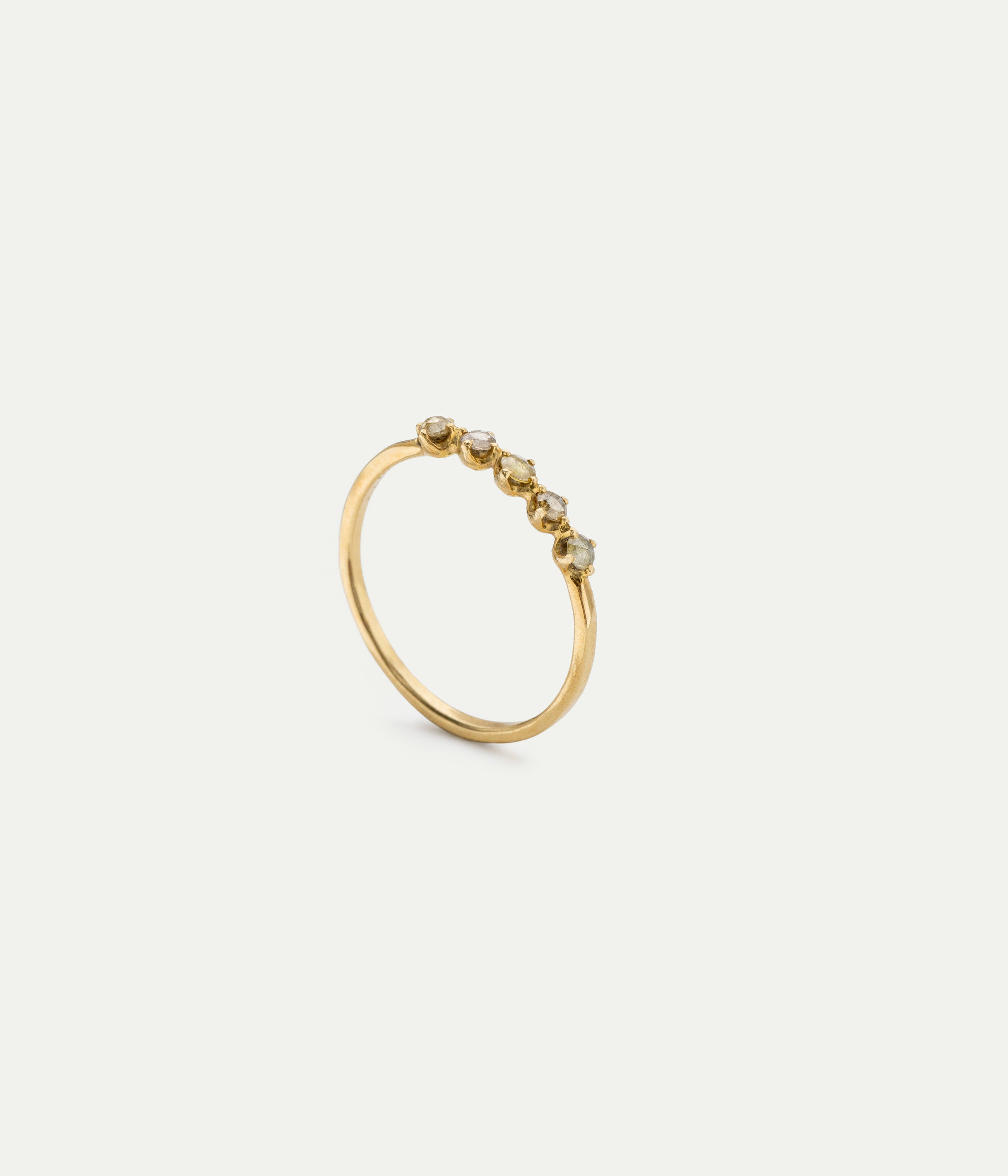Five diamonds yellow gold ring