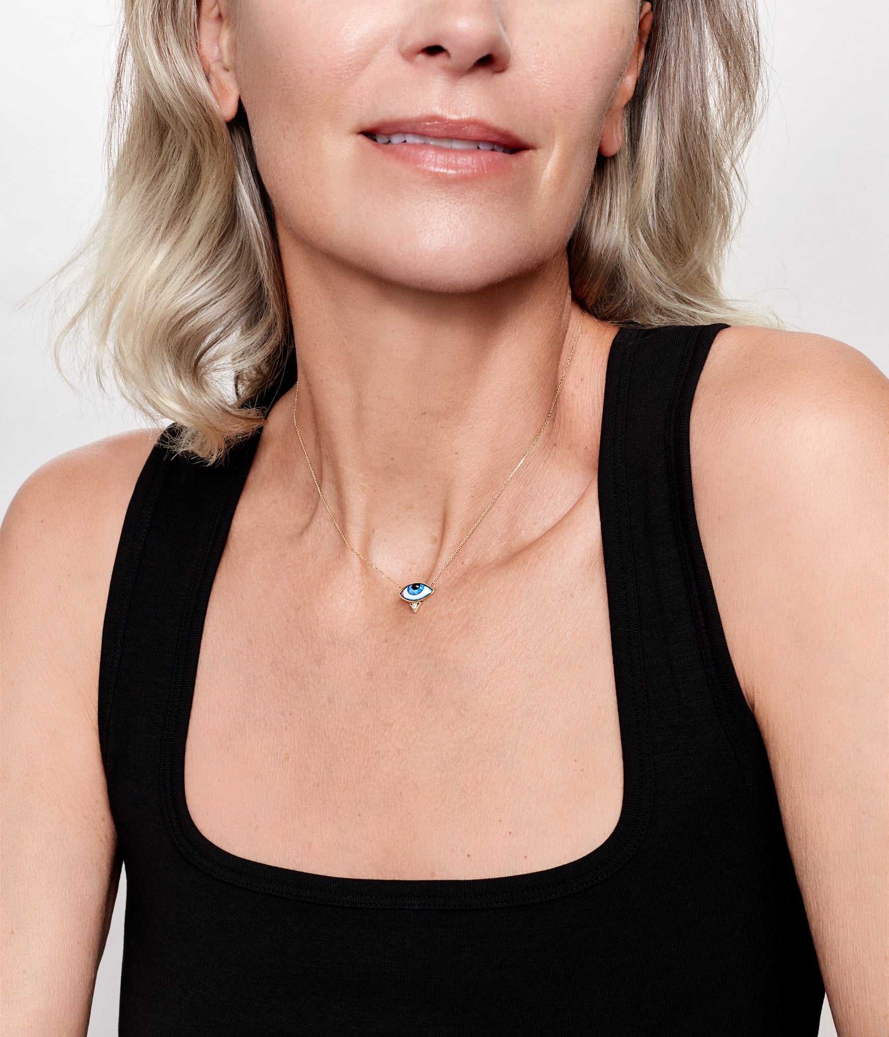 Petit Bleu diamond necklace