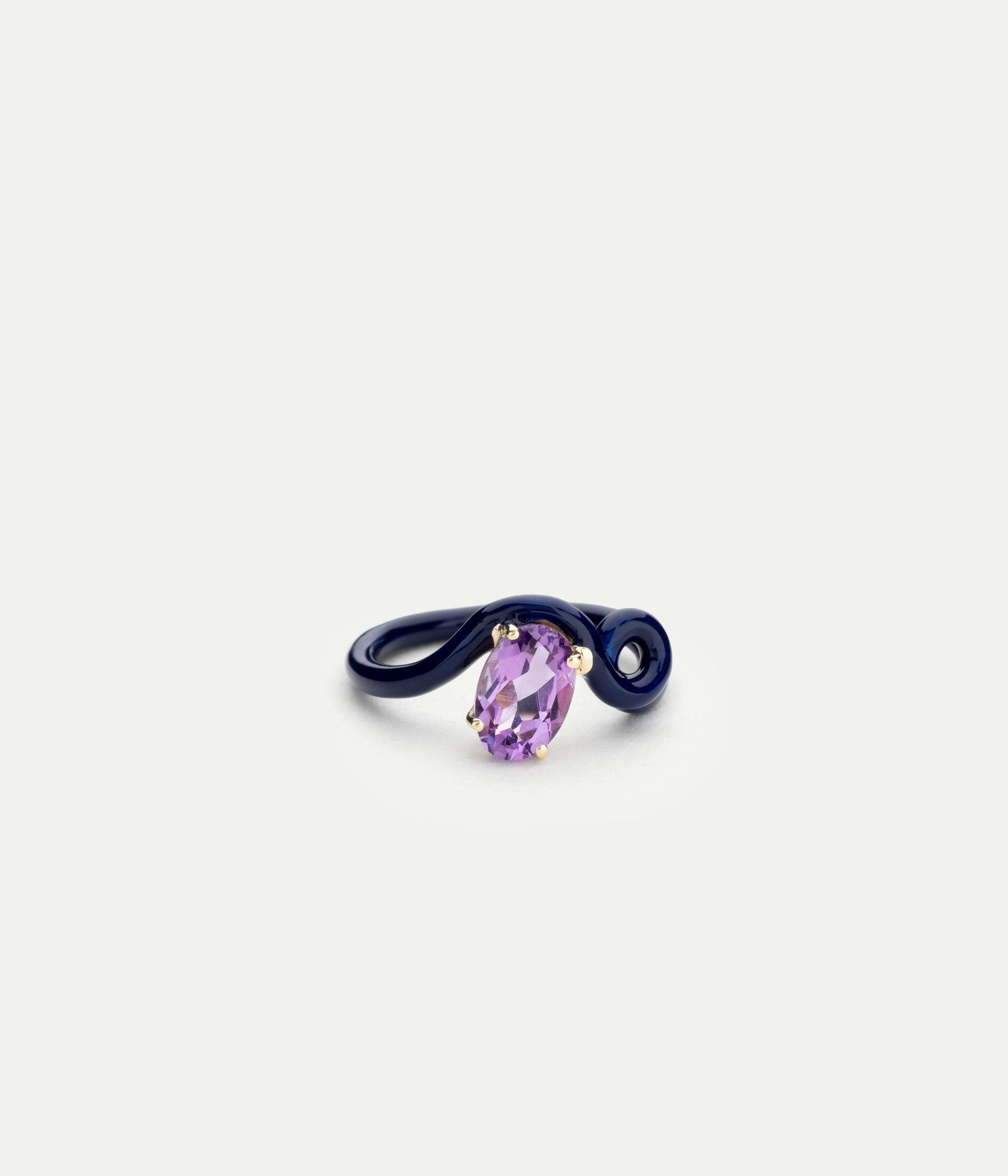 Oval Vine amethyst ring
