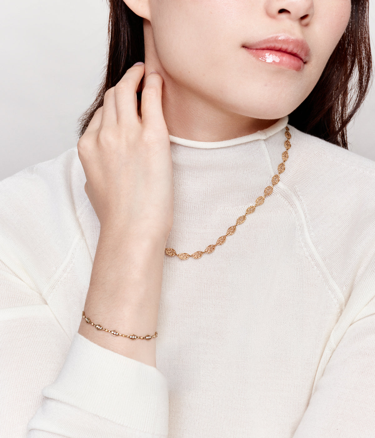 Petals yellow gold necklace