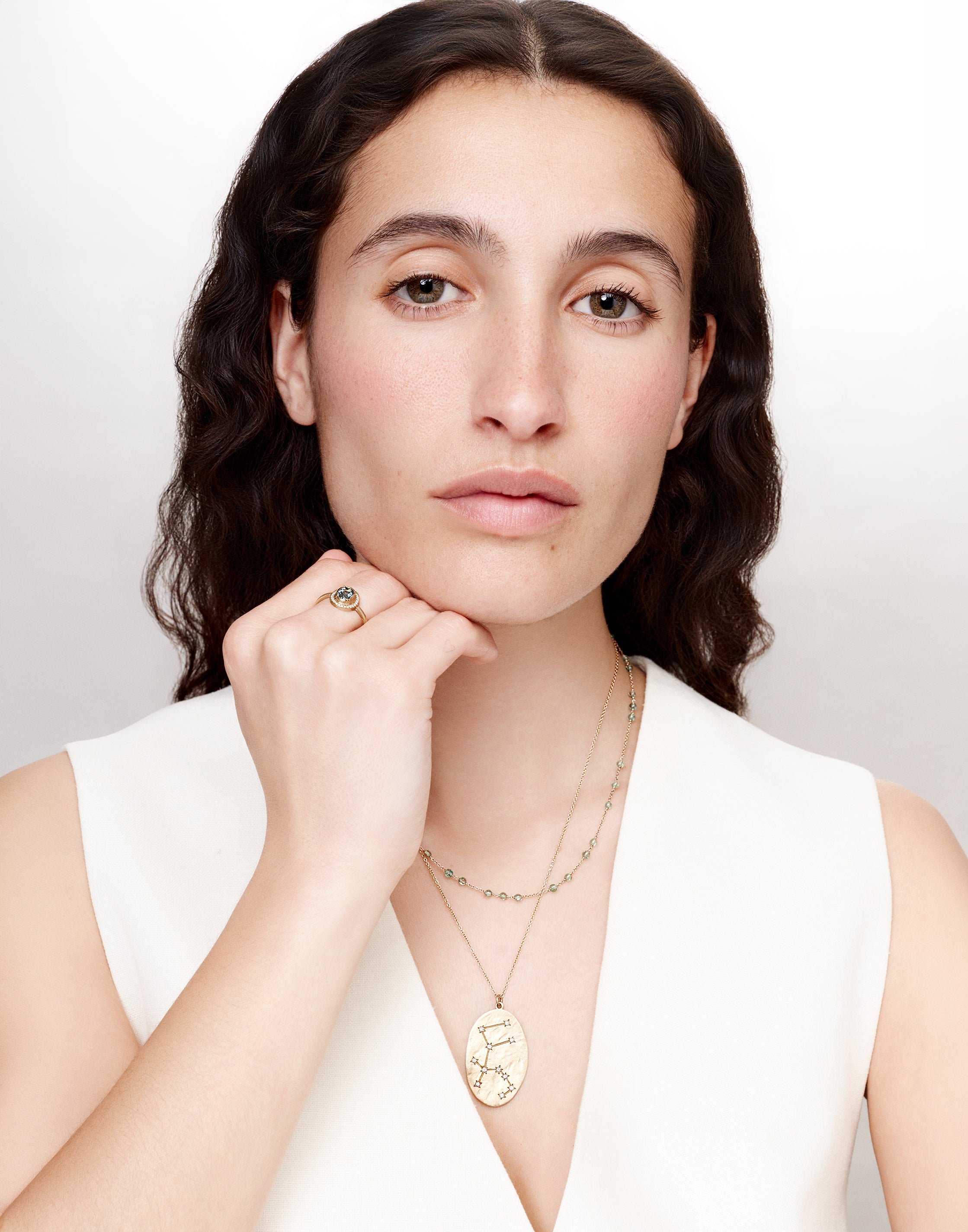 Collier médaille Verseau diamants