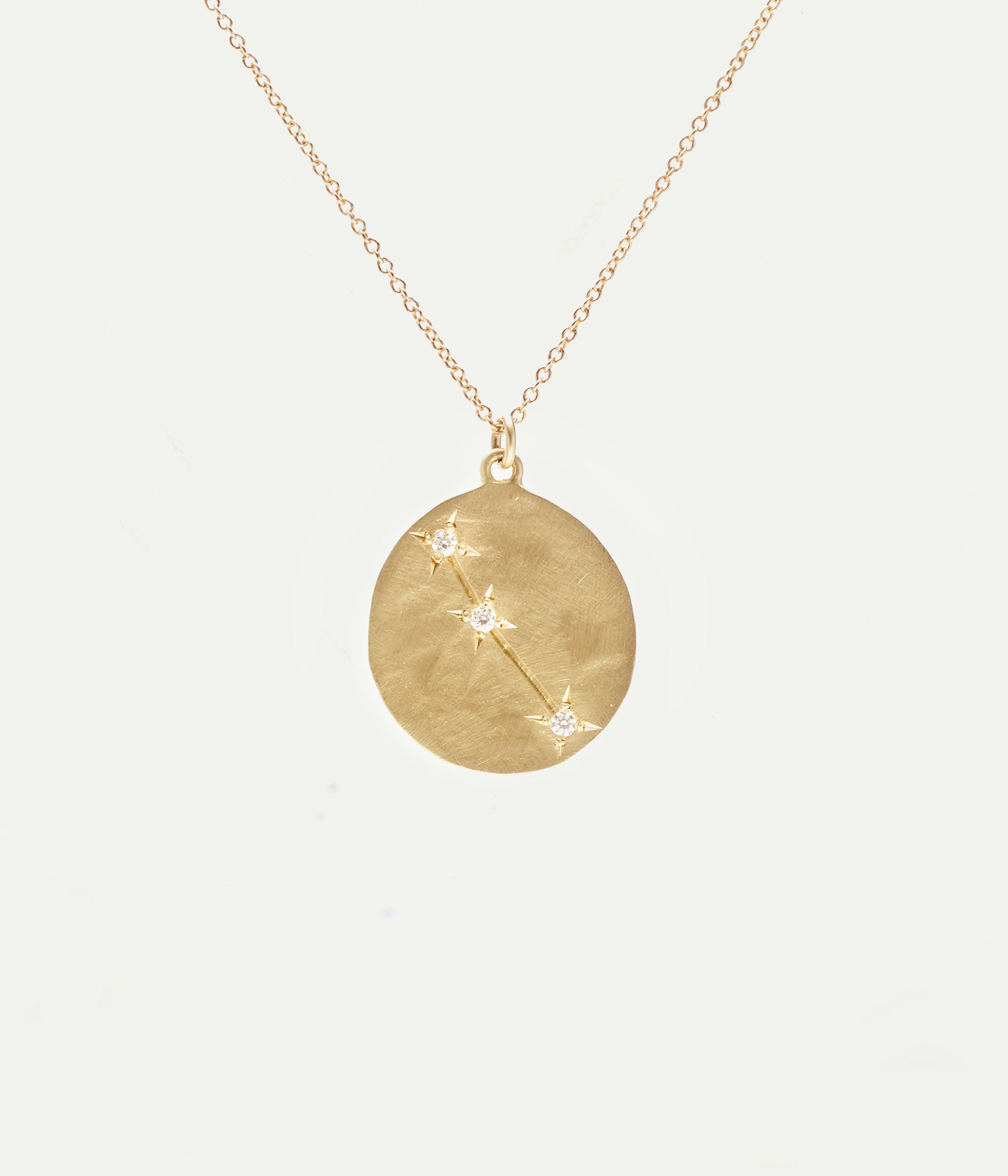 Collier médaille Bélier diamants