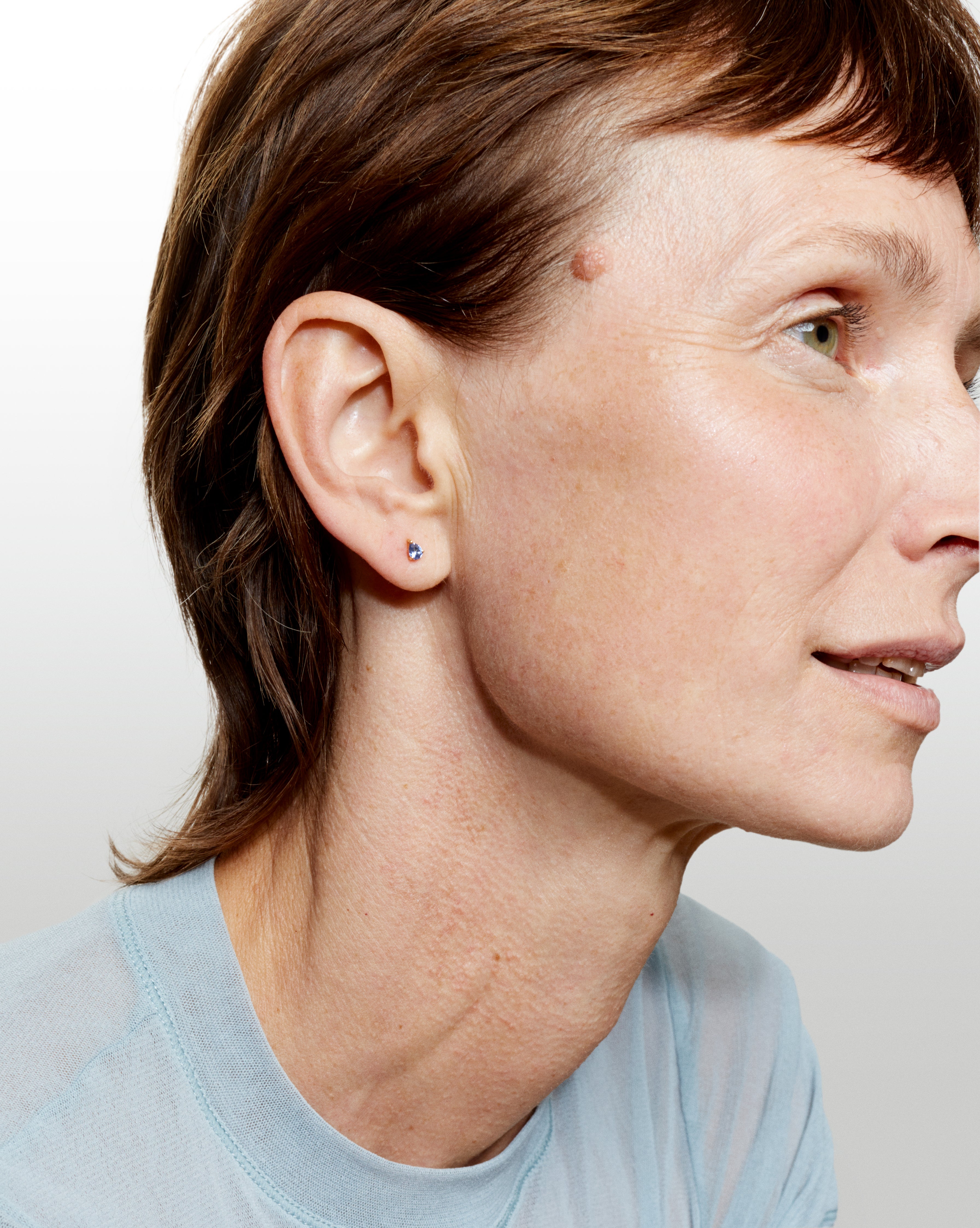 Pear Yellow gold & Sapphire Stud