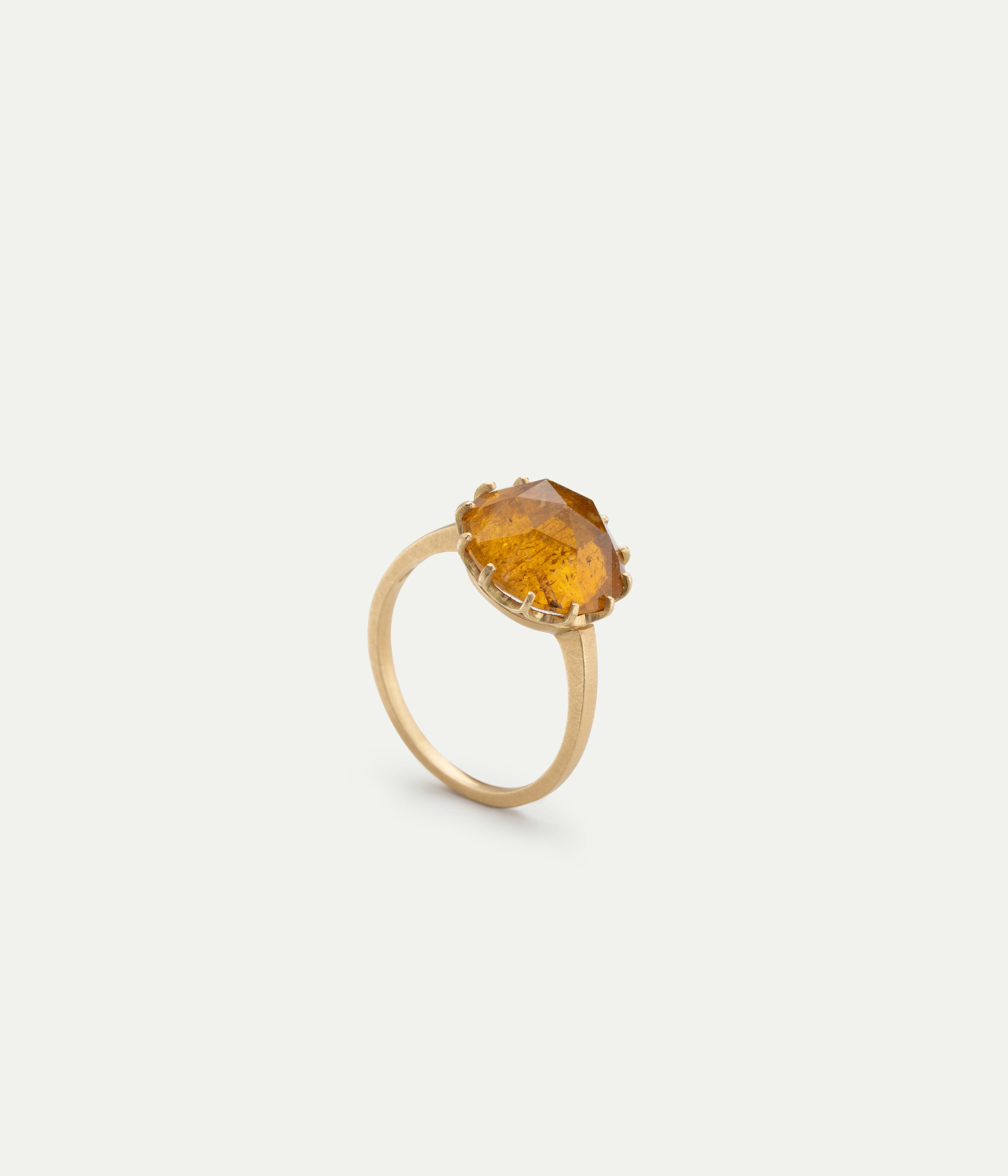 Millegriffe tourmaline ring