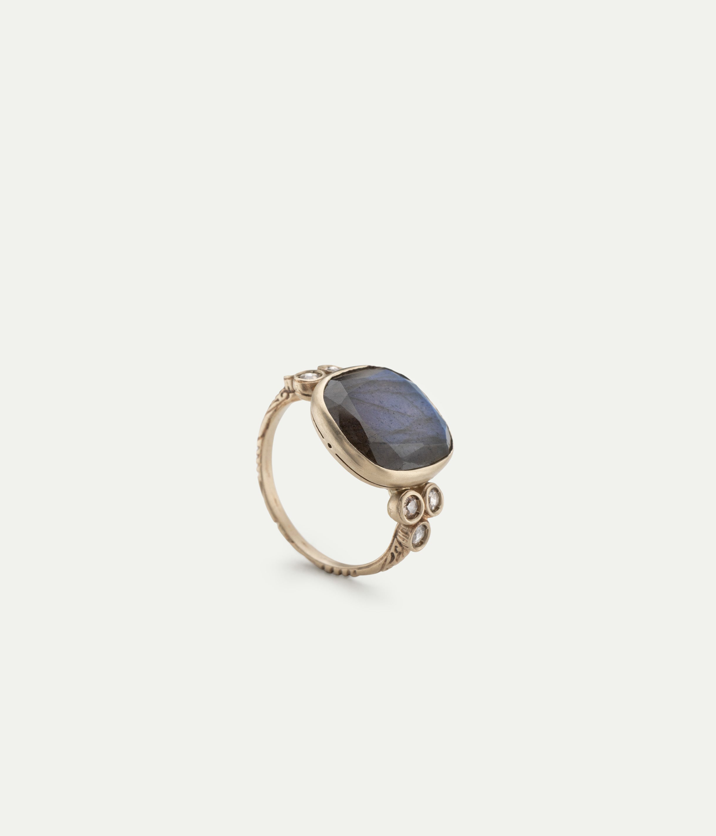 Bague Beauty Carré diamants labradorite