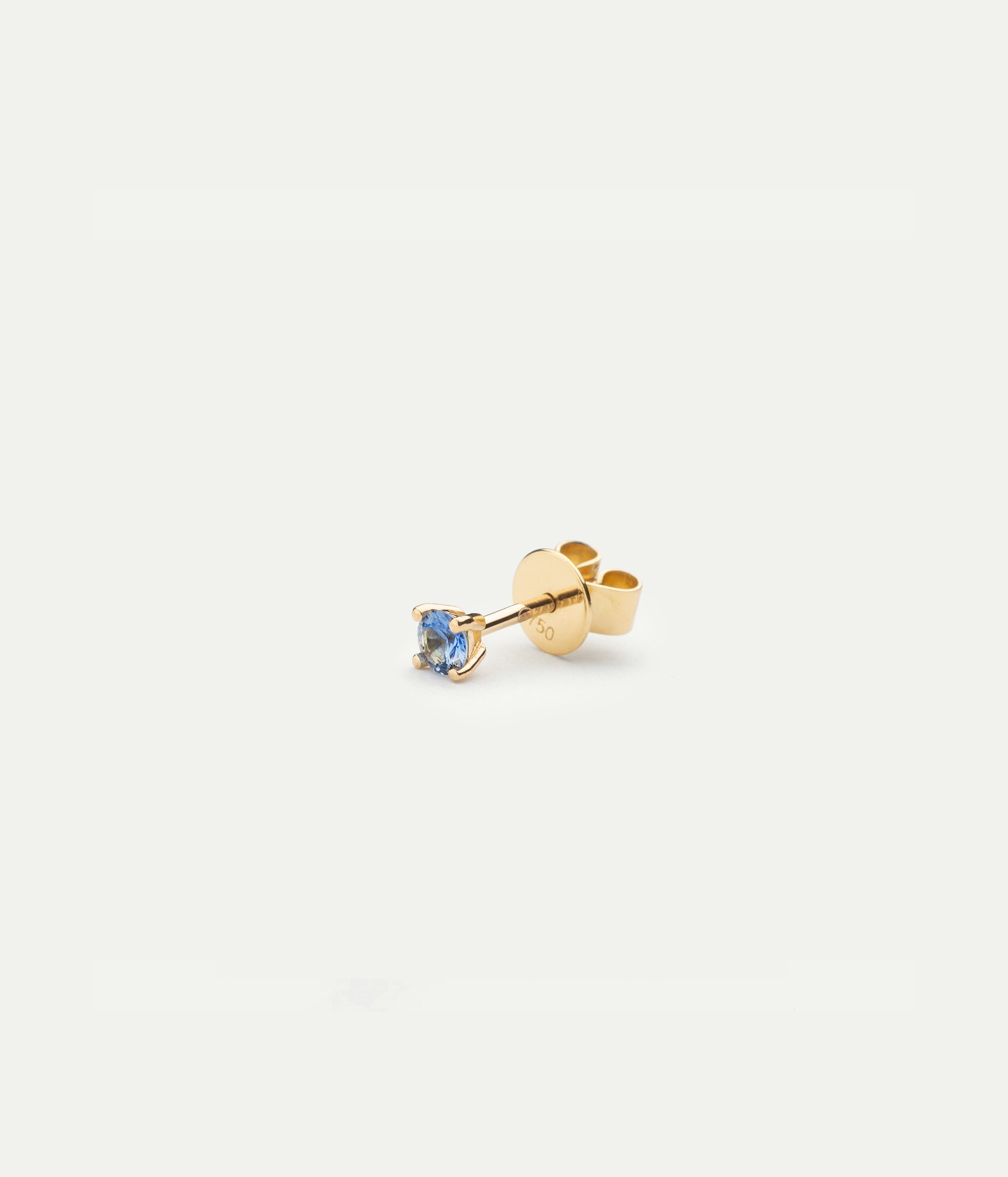 Solitaire Blue sapphire single stud