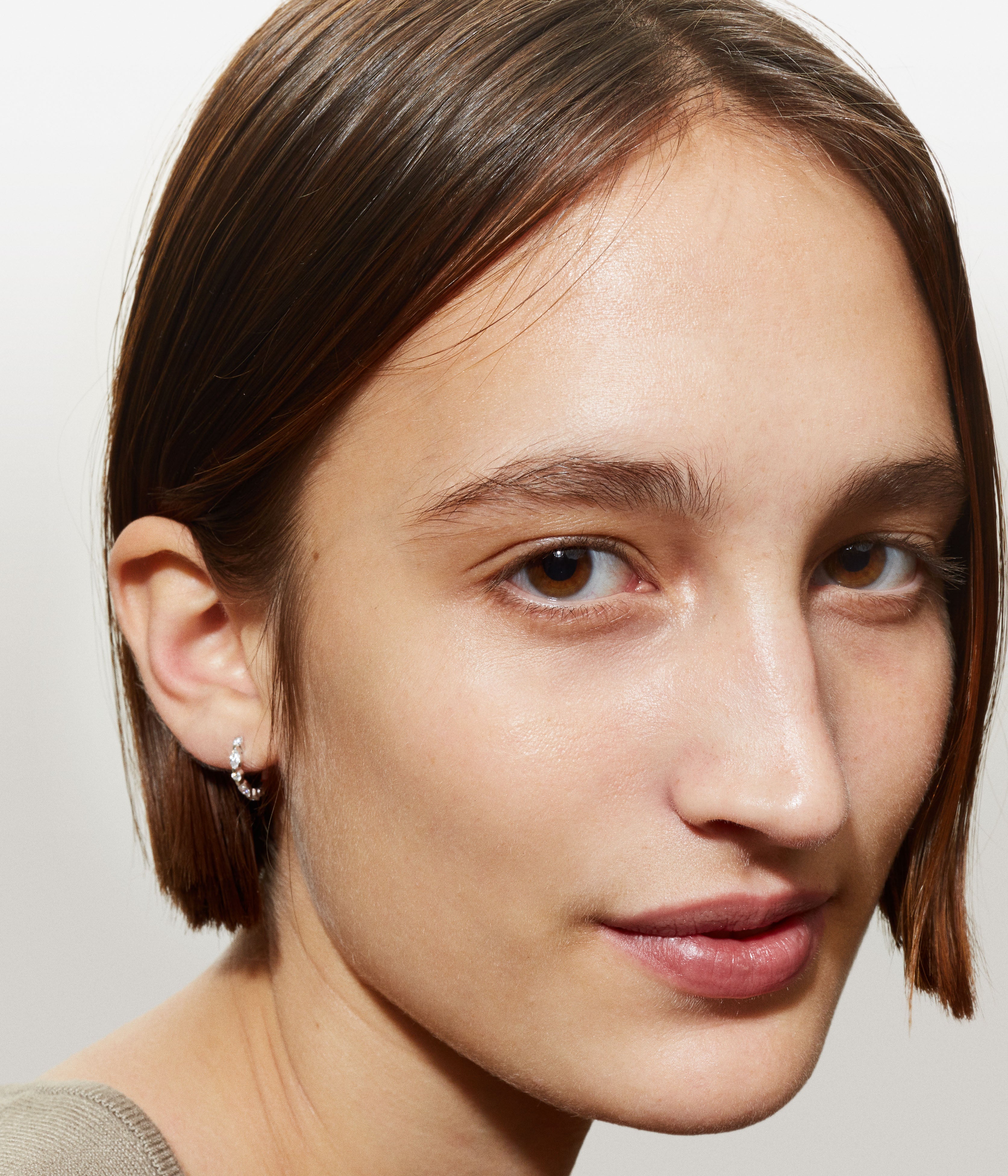 Marilyn white gold and diamond hoop